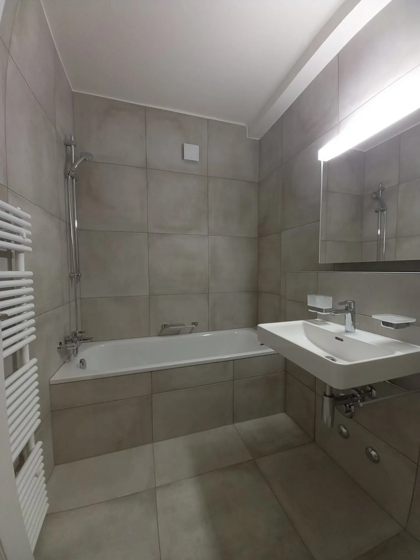 Appartement 3 pièces - Photo 3 sur 7