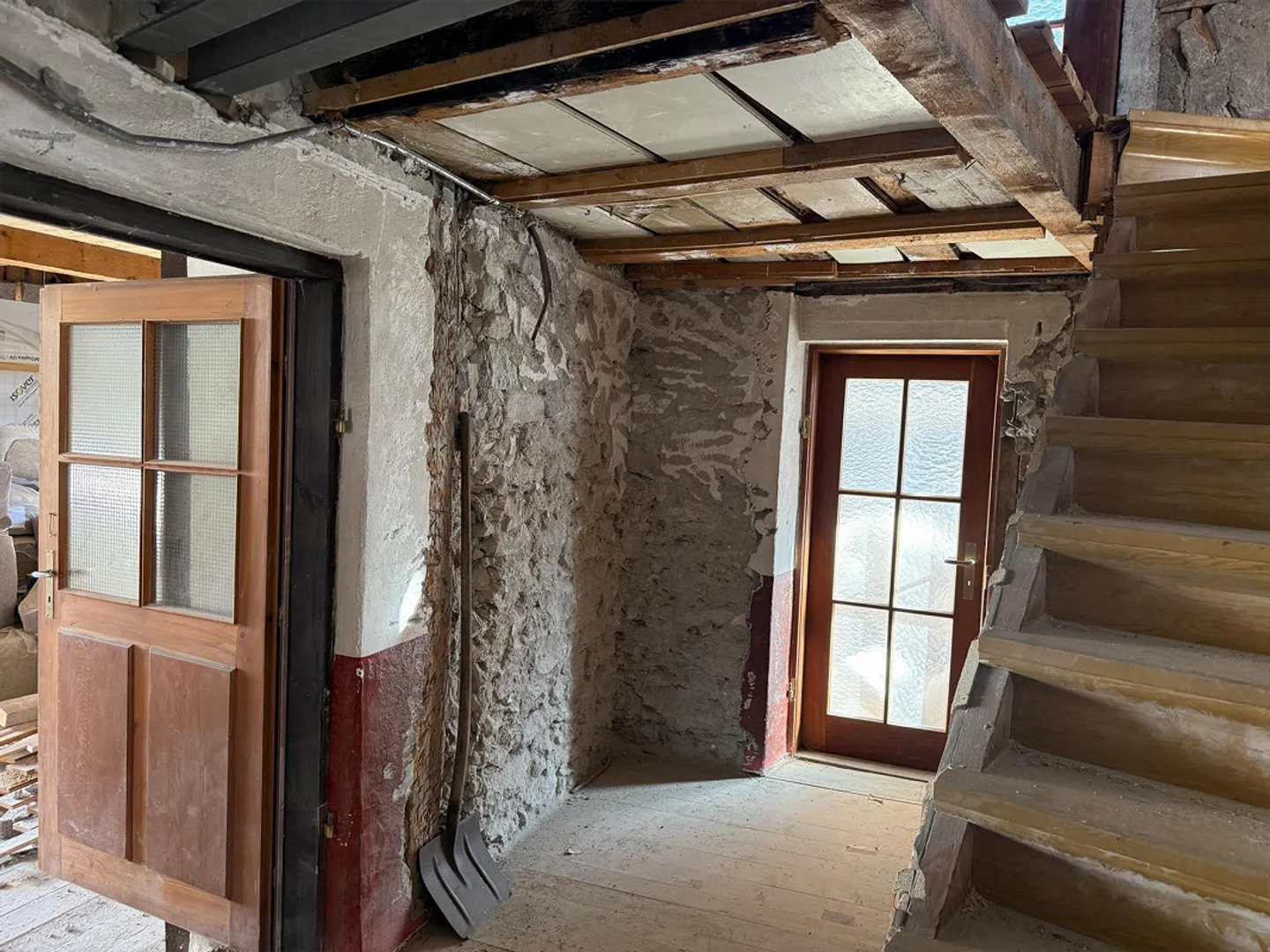 Casa unifamiliare con stalla - da sviluppare - Foto 13 di 20