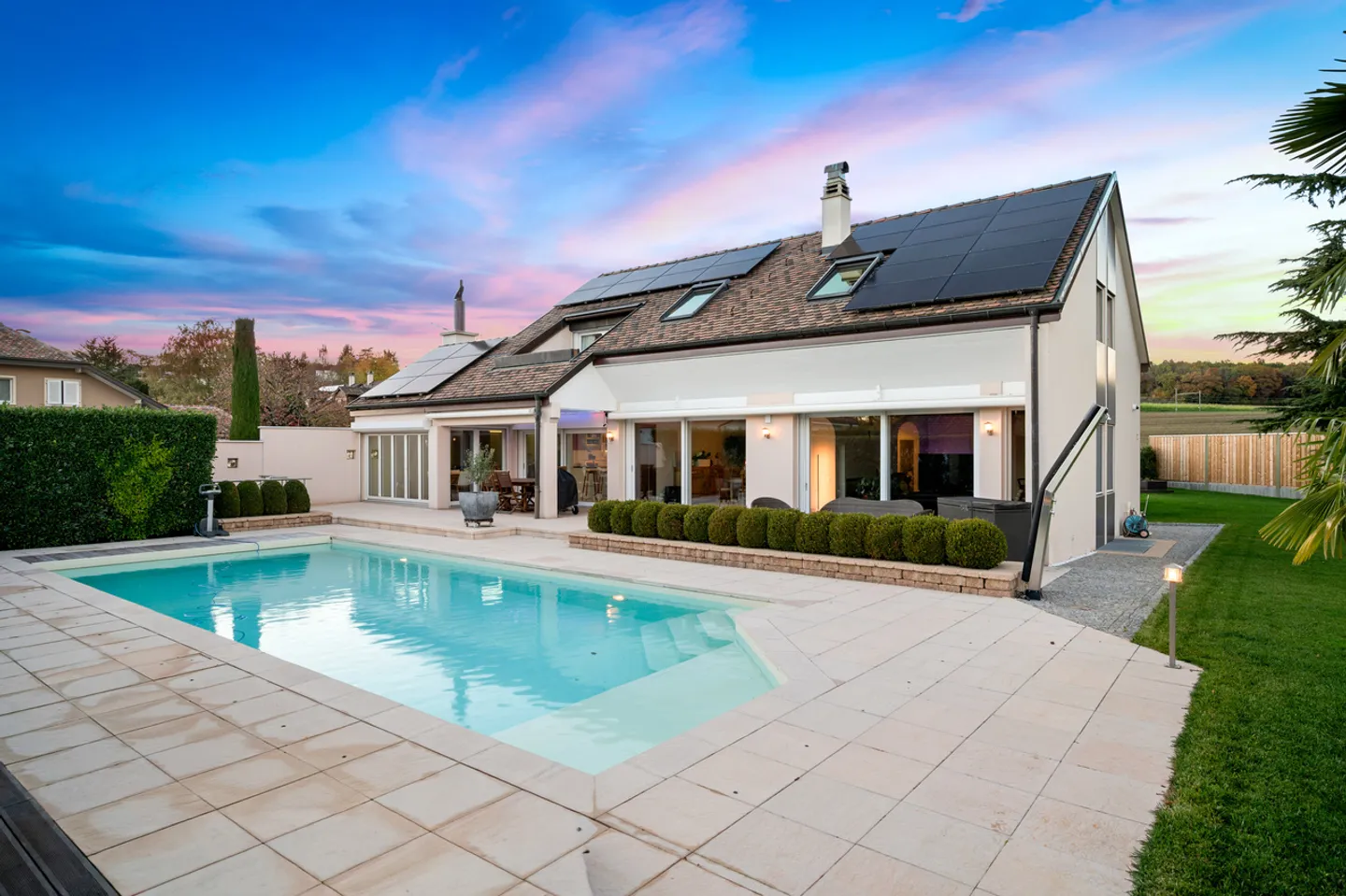 Stunning Villa with Lake Views - Photo 12 of 13