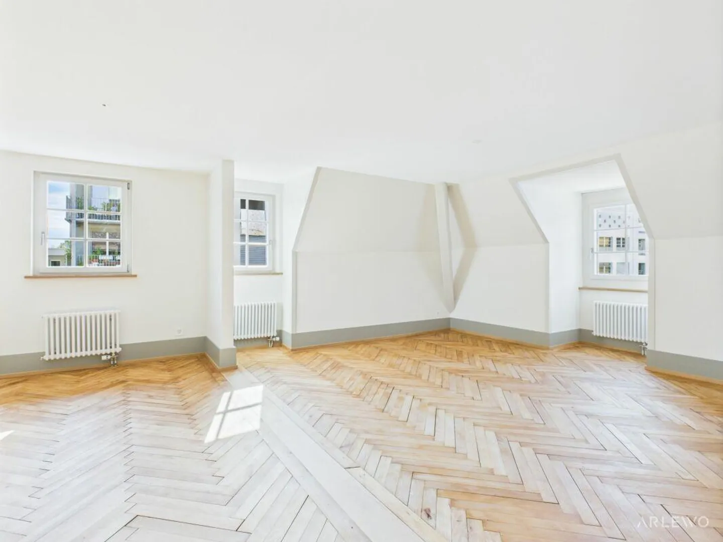 First occupancy old building apartment with living comfort - Photo 2 of 9