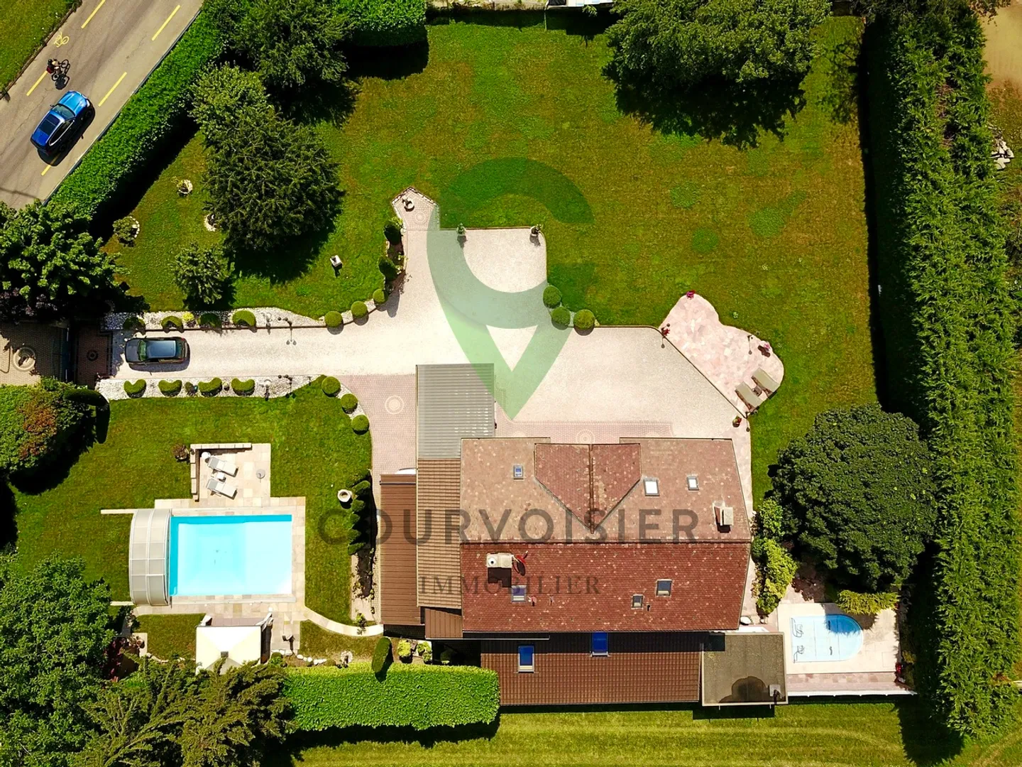 Incroyable propriété familiale avec piscine et jacuzzi - Photo 11 sur 12