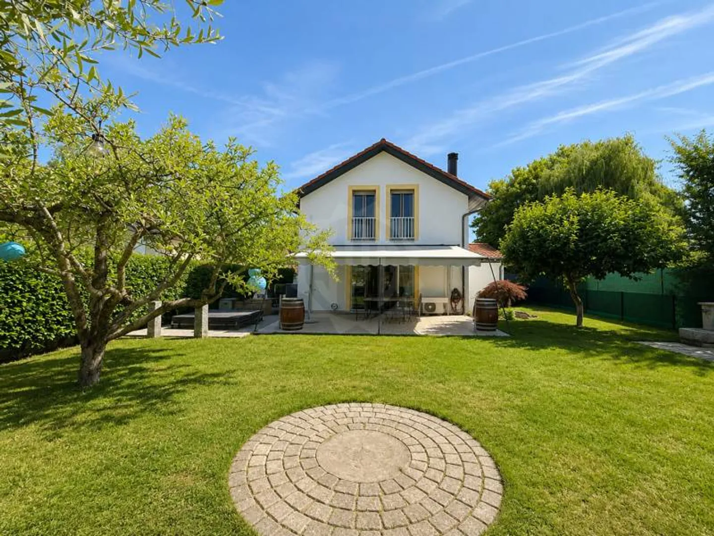 Charming Villa with Garden - Photo 1 of 8