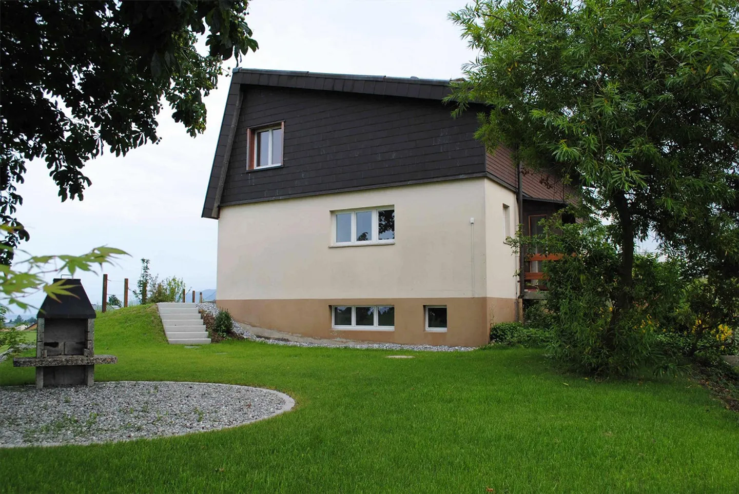 Charmantes Reihenendhaus mit Seesicht - Foto 1 von 7