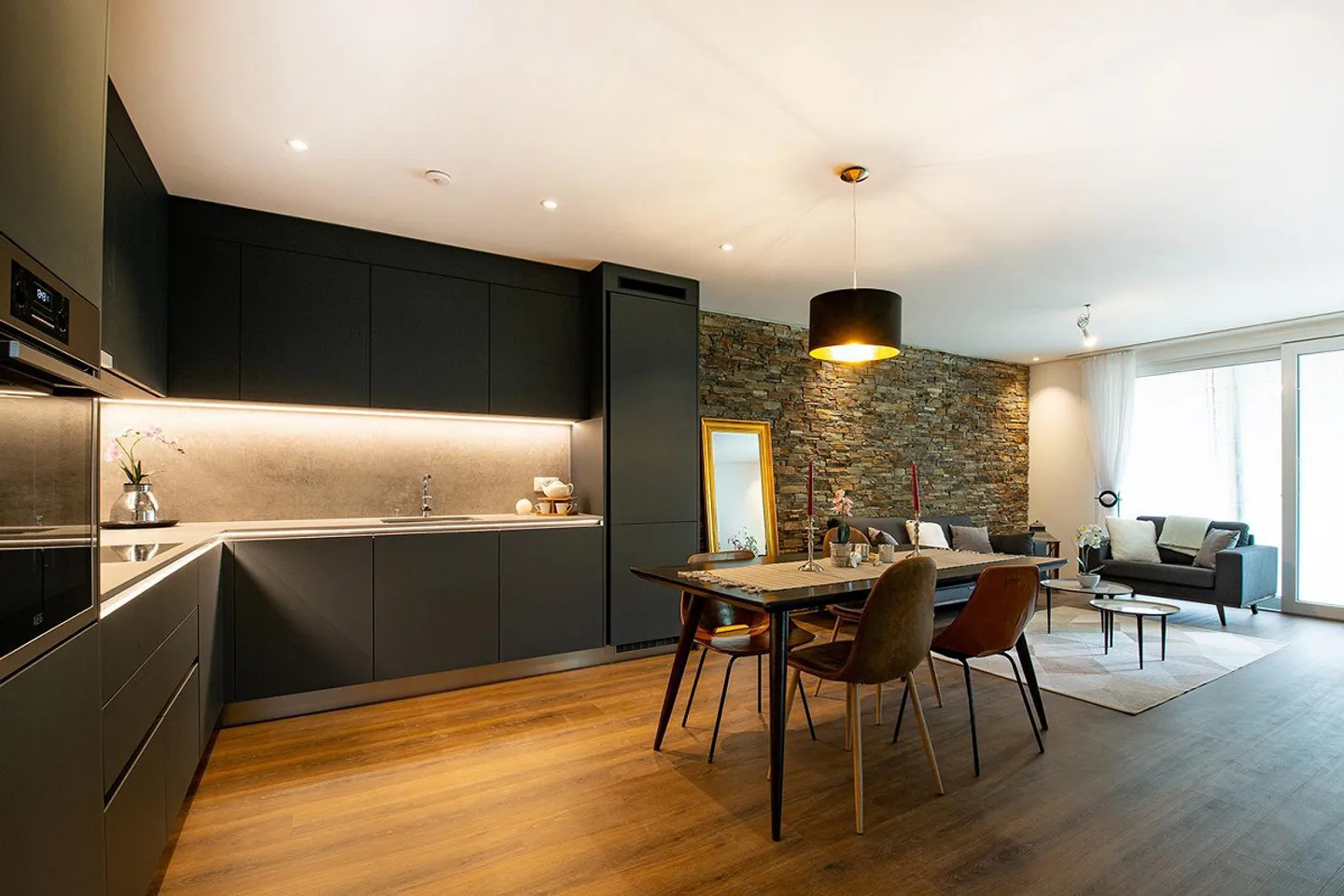 Discover Your New Home: A Modern Oasis of Well-Being - Photo 5 of 13