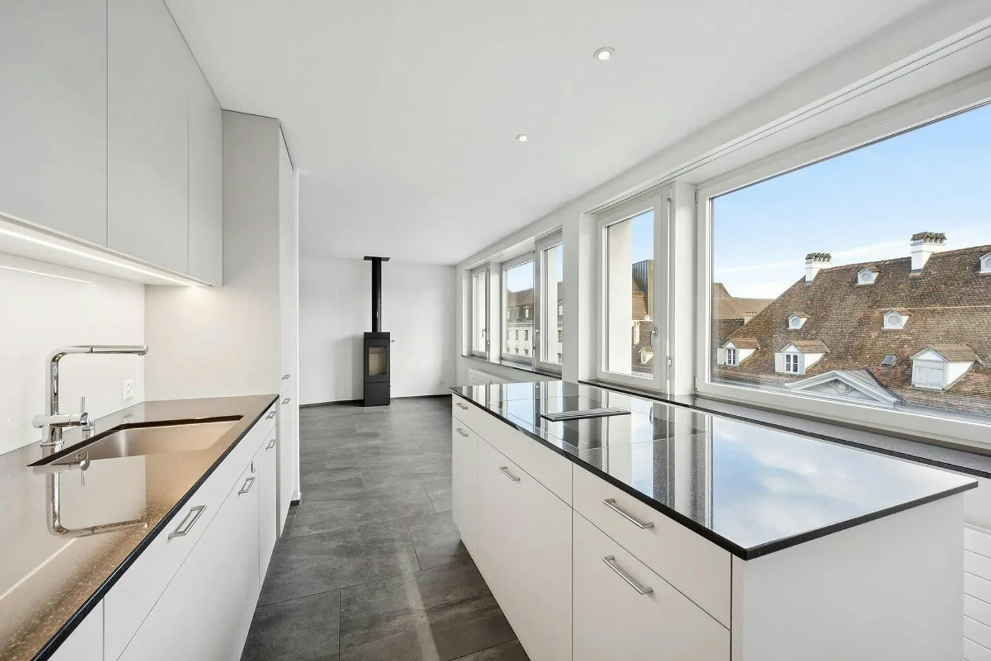 Above the rooftops of Basel - Living at the Bankverein - approx. 137 m² - Photo 1 of 12