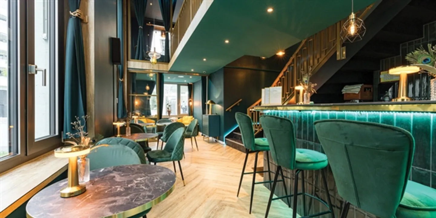 ATTRAKTIVE ARTDECO-BAR GLASI BÜLACH - Foto 1 von 8