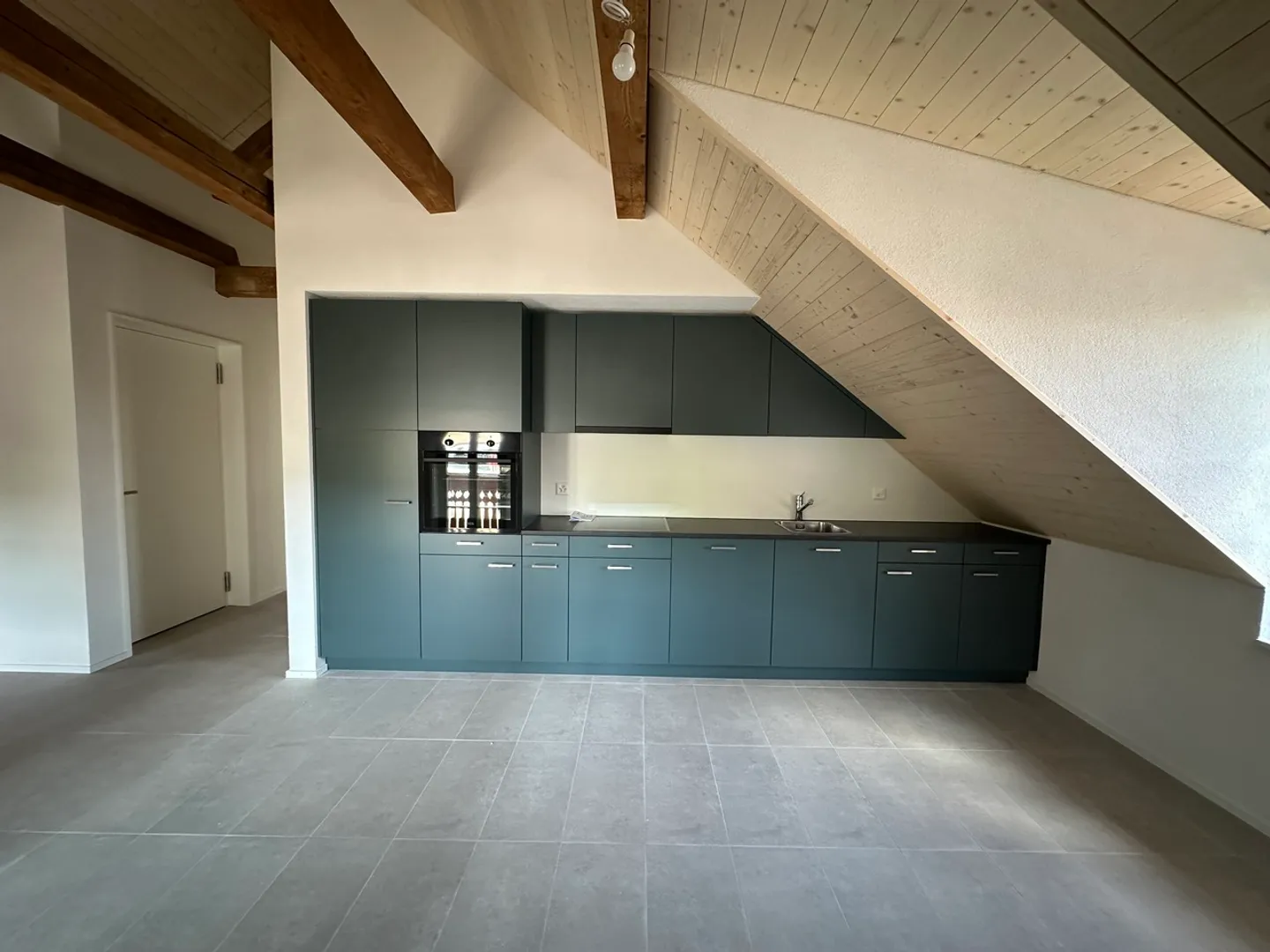 Magnificent 4.5 rooms in the attic - Photo 1 of 6