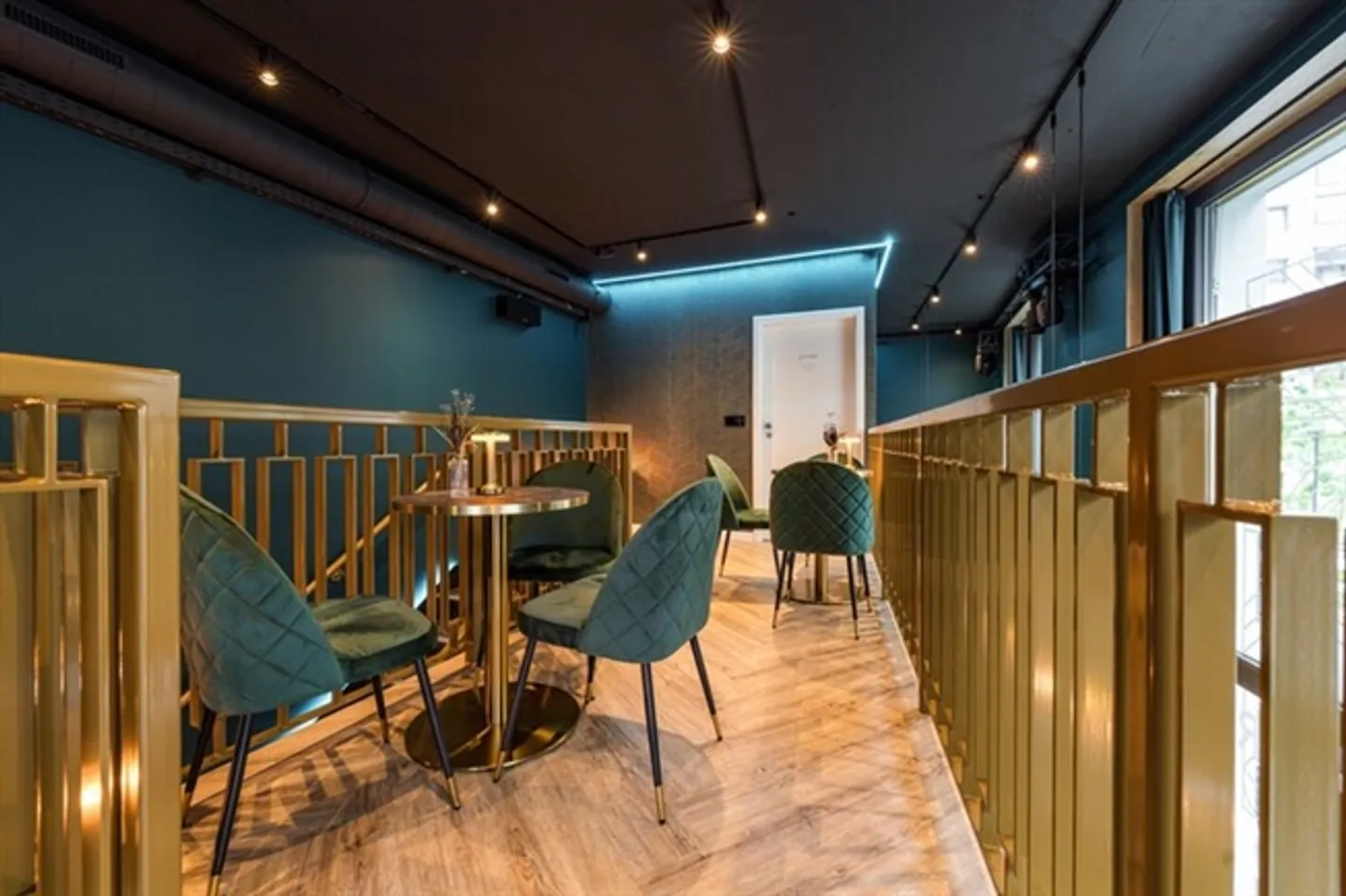 ATTRAKTIVE ARTDECO-BAR GLASI BÜLACH - Foto 6 von 8