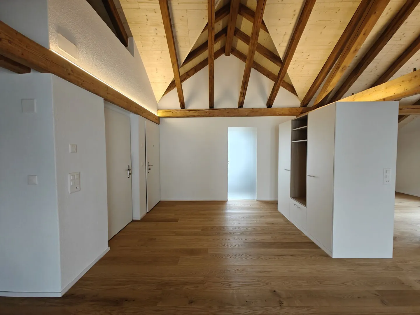 hochwertige Loftwohnung im Herzen von Rüti - Photo 2 of 11