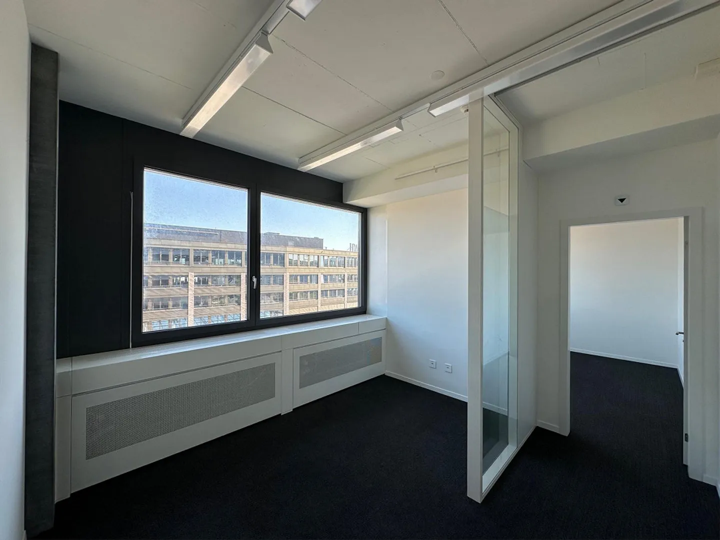 Espaces de bureau sur mesure dans un emplacement de choix - Photo 3 sur 5