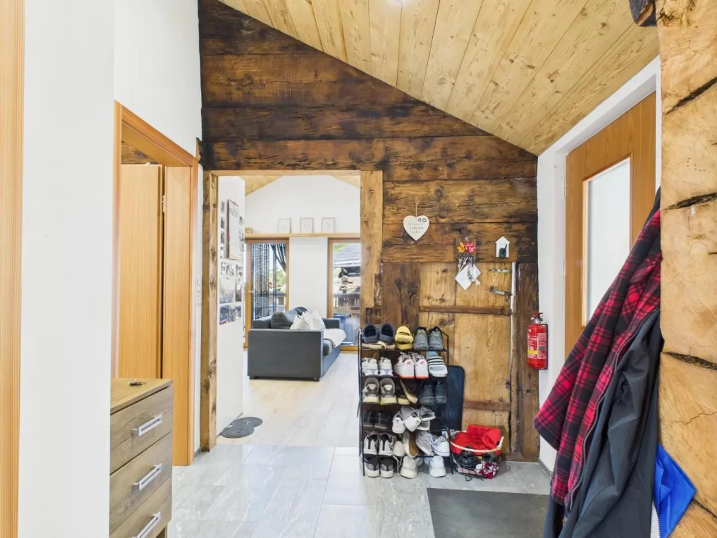 Modern expanded lover's object with barn in the historic village center - Photo 2 of 10