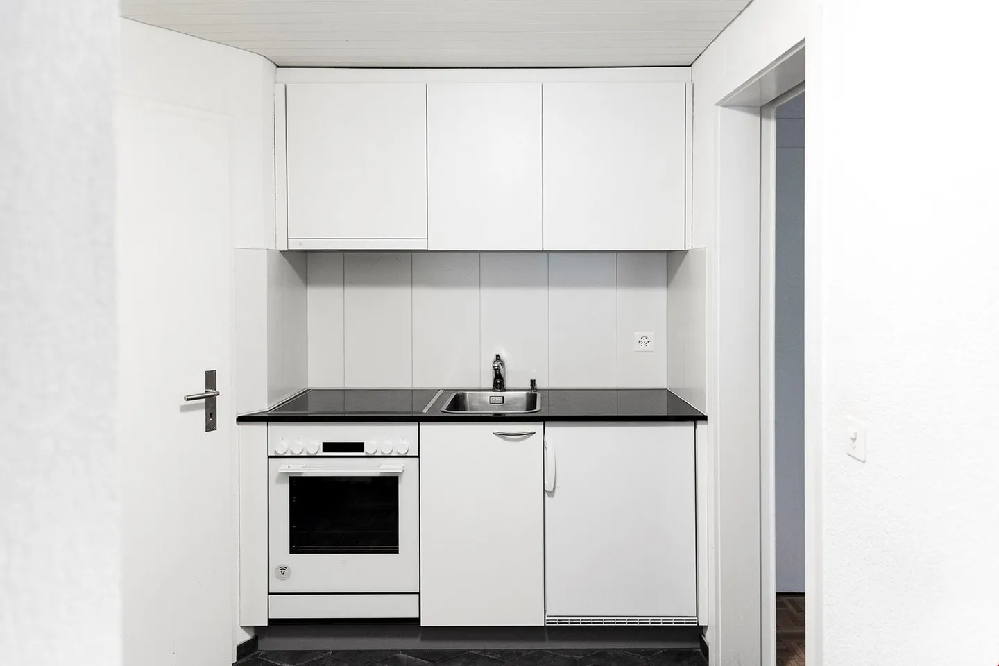 Vuoi vivere in centro? Appartamento 1.5 stanze, 2° piano a destra - Foto 2 di 26