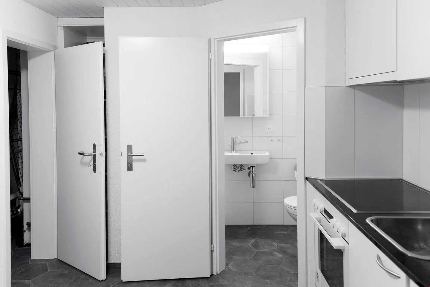 Vuoi vivere in centro? Appartamento 1.5 stanze, 2° piano a destra - Foto 3 di 26