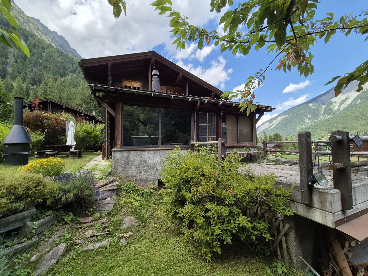 Charming Individual Chalet - Photo 1 of 3