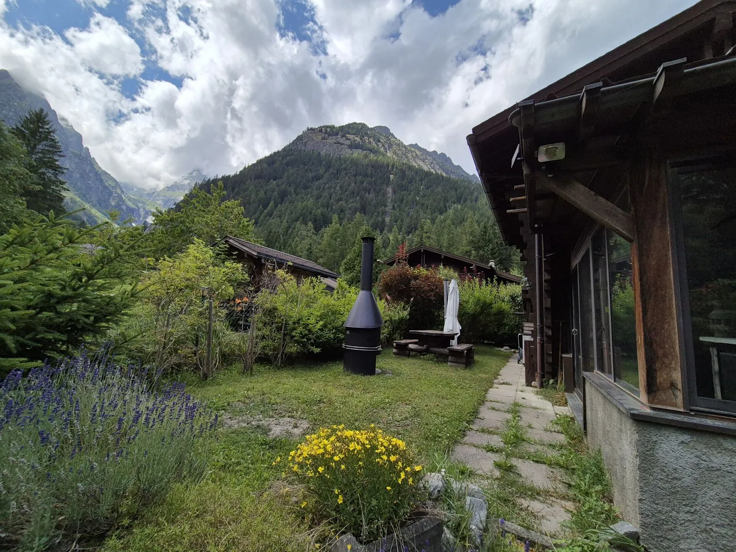 Charming Individual Chalet - Photo 3 of 3