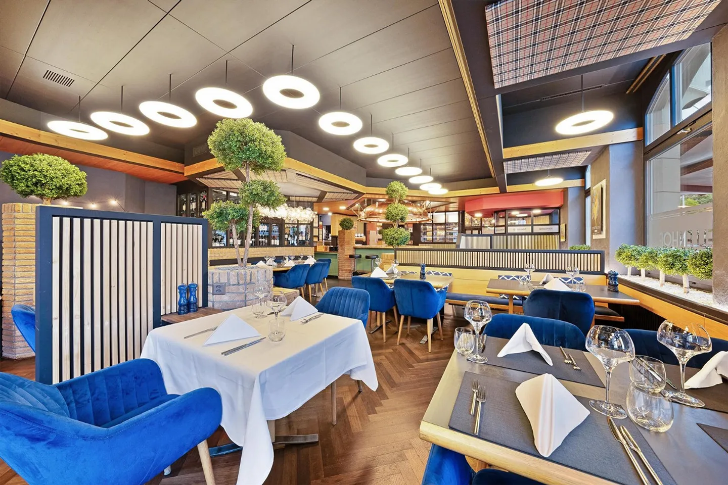 Restaurant exclusif dans un emplacement central - Photo 4 sur 16