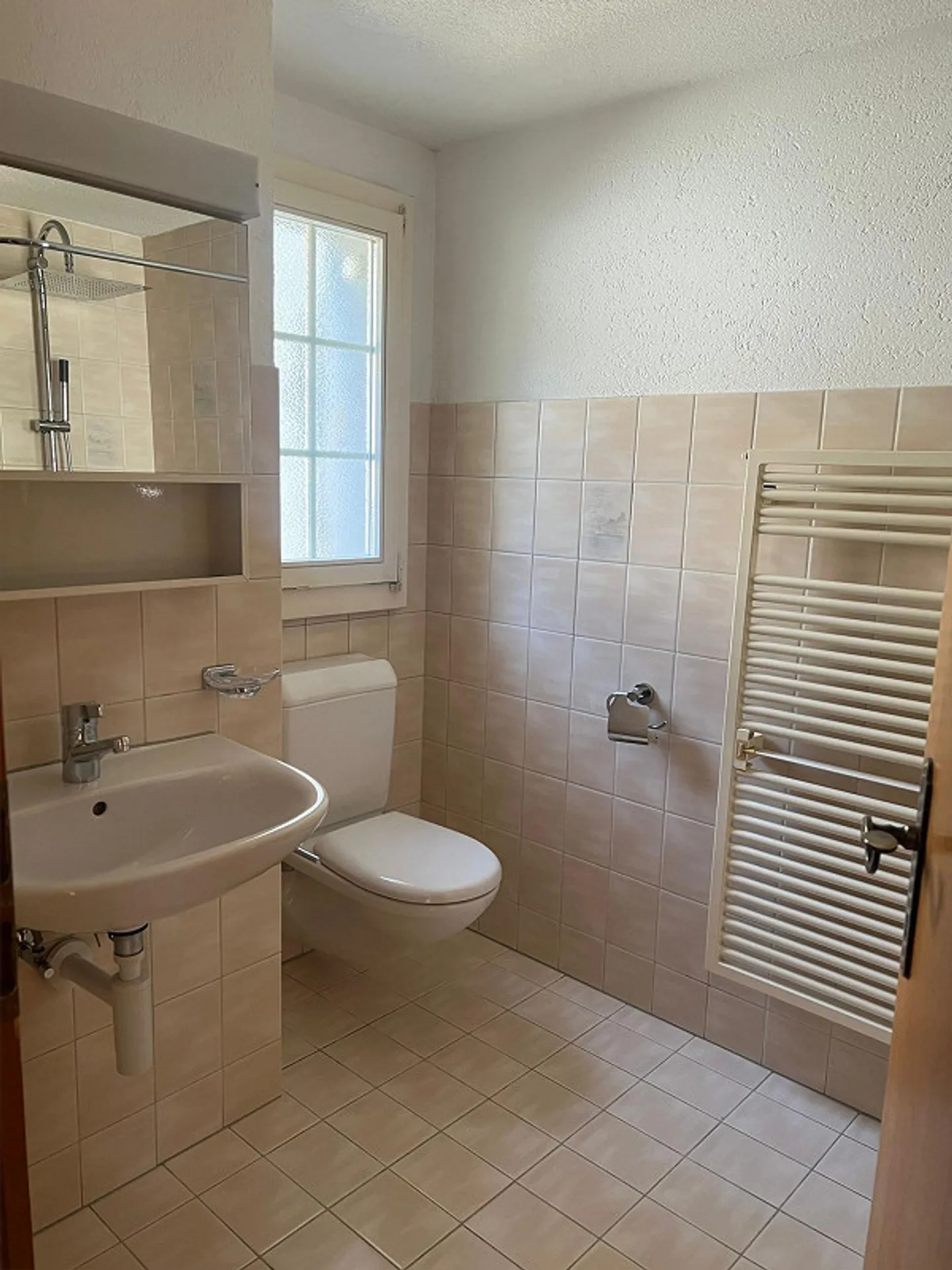 Bella appartamento di 1,5 stanze a Näfels - Foto 5 di 6