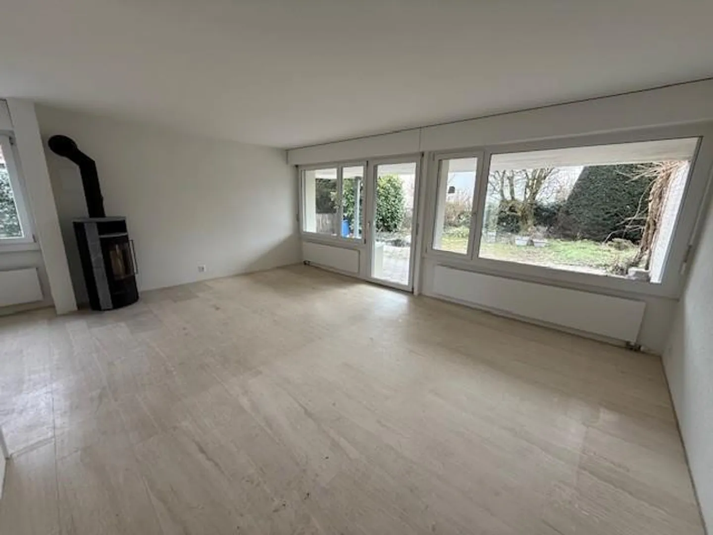 Charming 4.5-room semi-detached family house in Ittigen including parking space - Photo 12 of 17