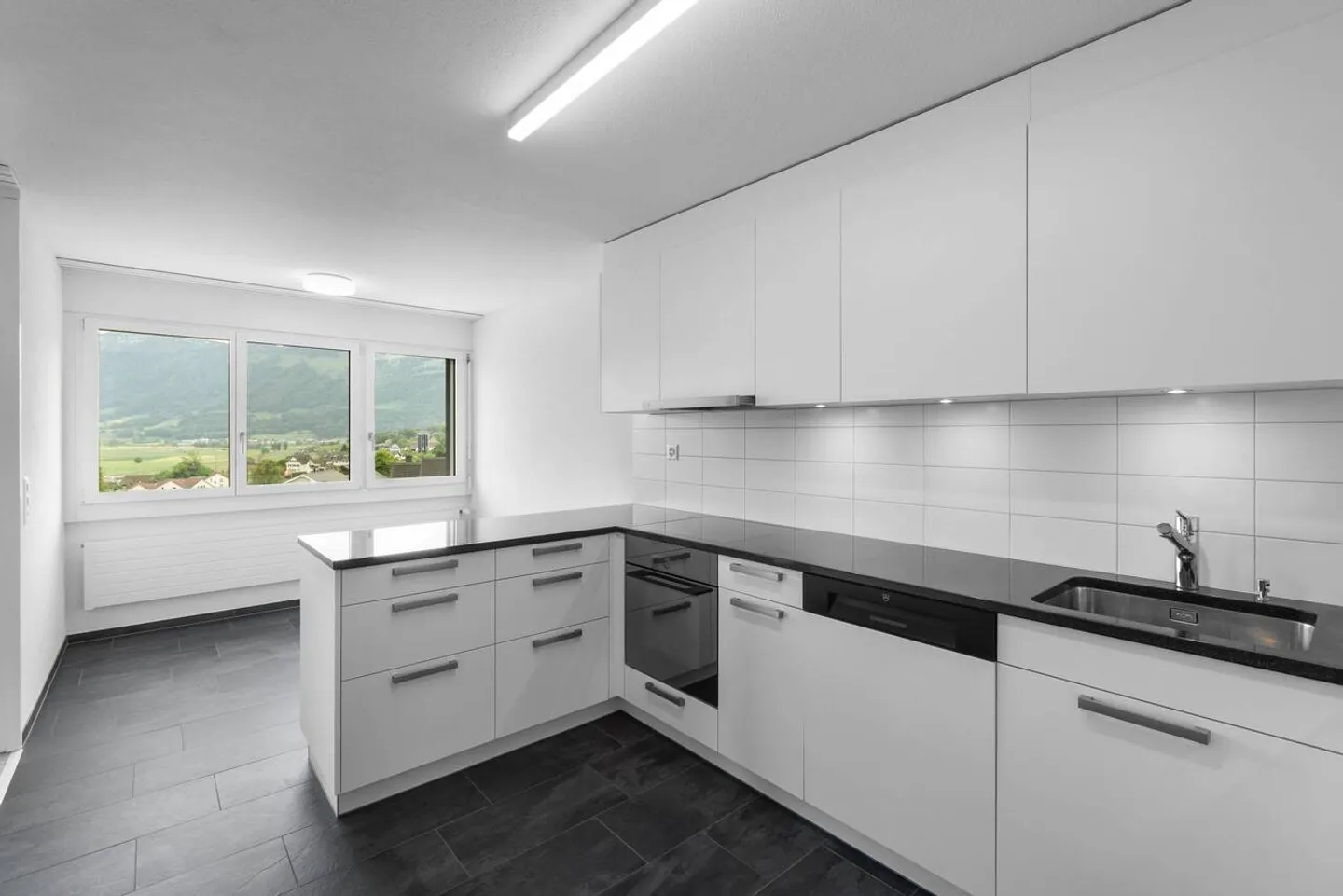 Geräumige Wohnung mit Blick ins Grüne - Foto 10 von 13