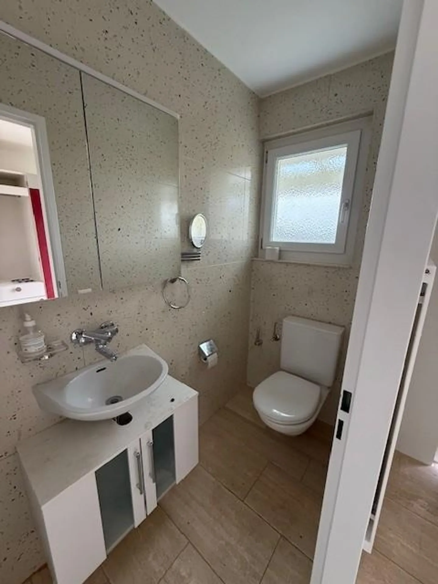 Charming 4.5-room semi-detached family house in Ittigen including parking space - Photo 11 of 17