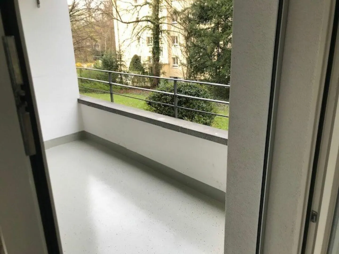 Appartement familial proche de la ville et pourtant dans la verdure - Photo 7 sur 7
