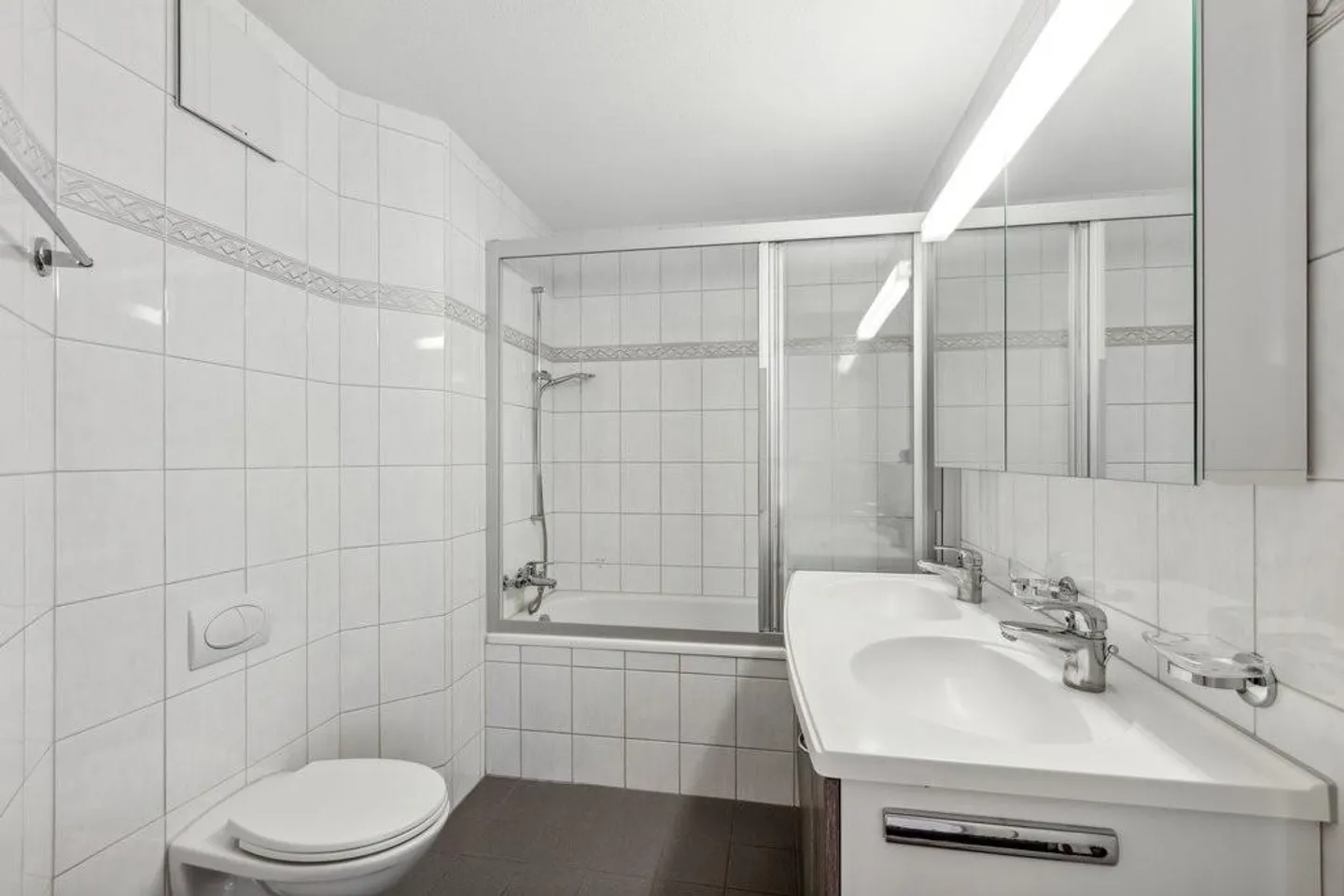 Appartement central avec patio - Photo 3 sur 8