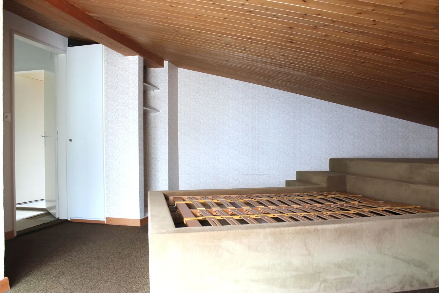 Appartamento mansardato da sogno direttamente sul lago di Thun - Foto 5 di 15