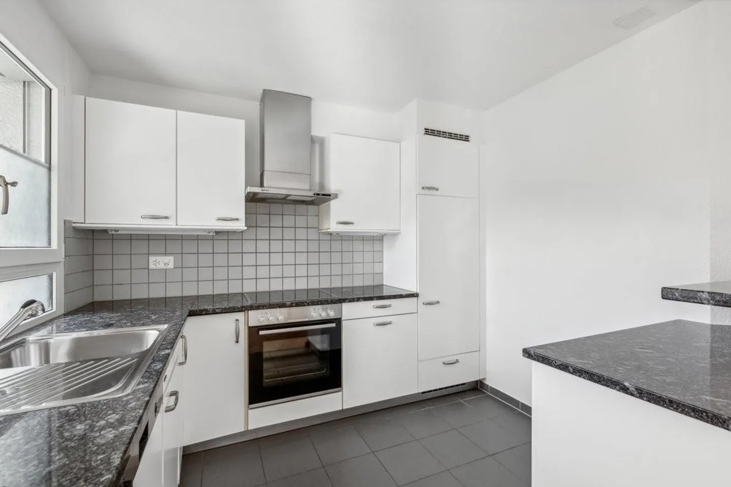 Appartement central avec patio - Photo 4 sur 8