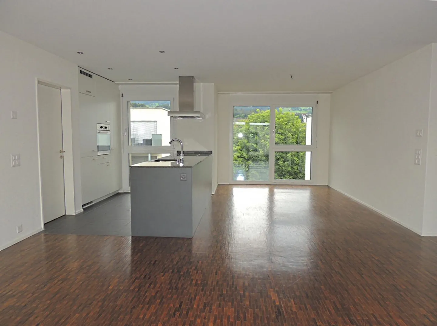 Appartement de 2.5 pièces avec terrasse - Photo 1 sur 5