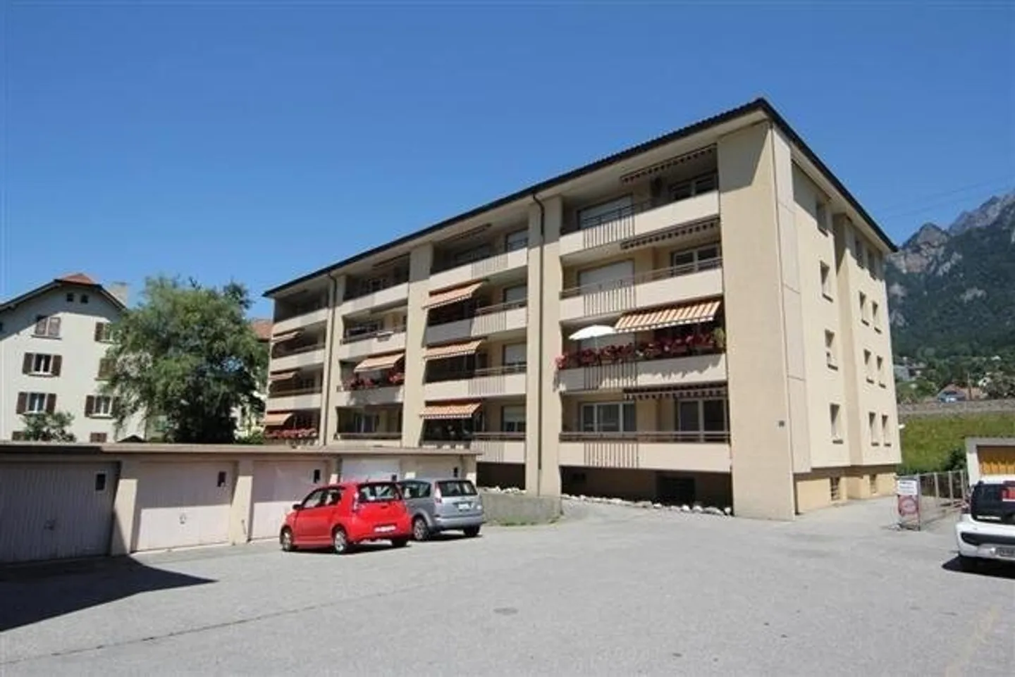 Sonnige Erdgeschosswohnung - Foto 1 von 6