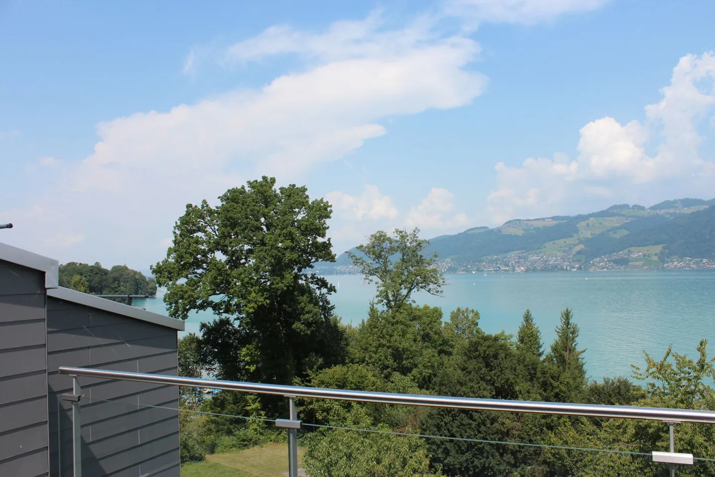 Appartamento mansardato da sogno direttamente sul lago di Thun - Foto 12 di 15