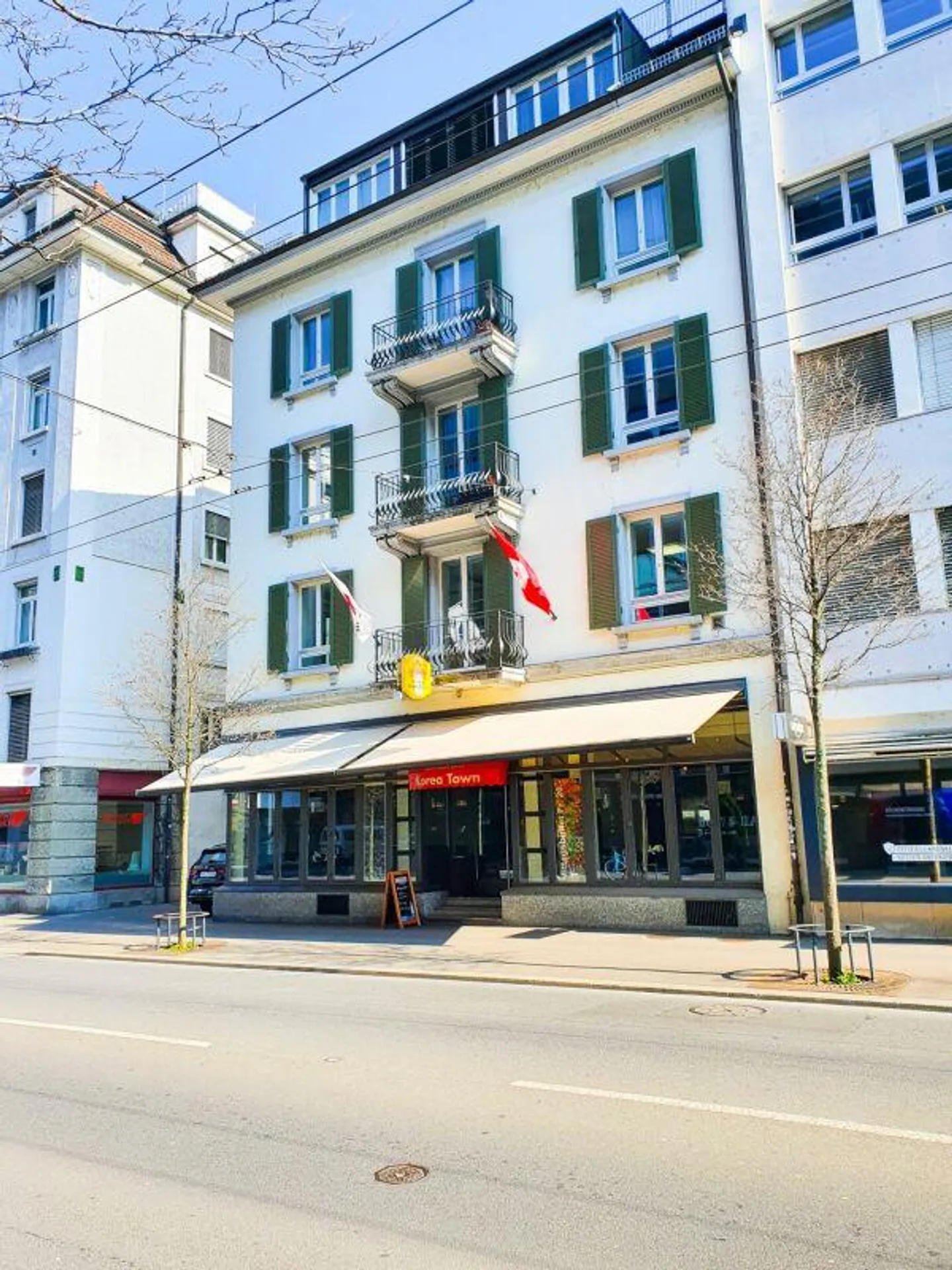 Appartement lumineux de 3,5 pièces dans un emplacement central à Lucerne - Photo 2 sur 8