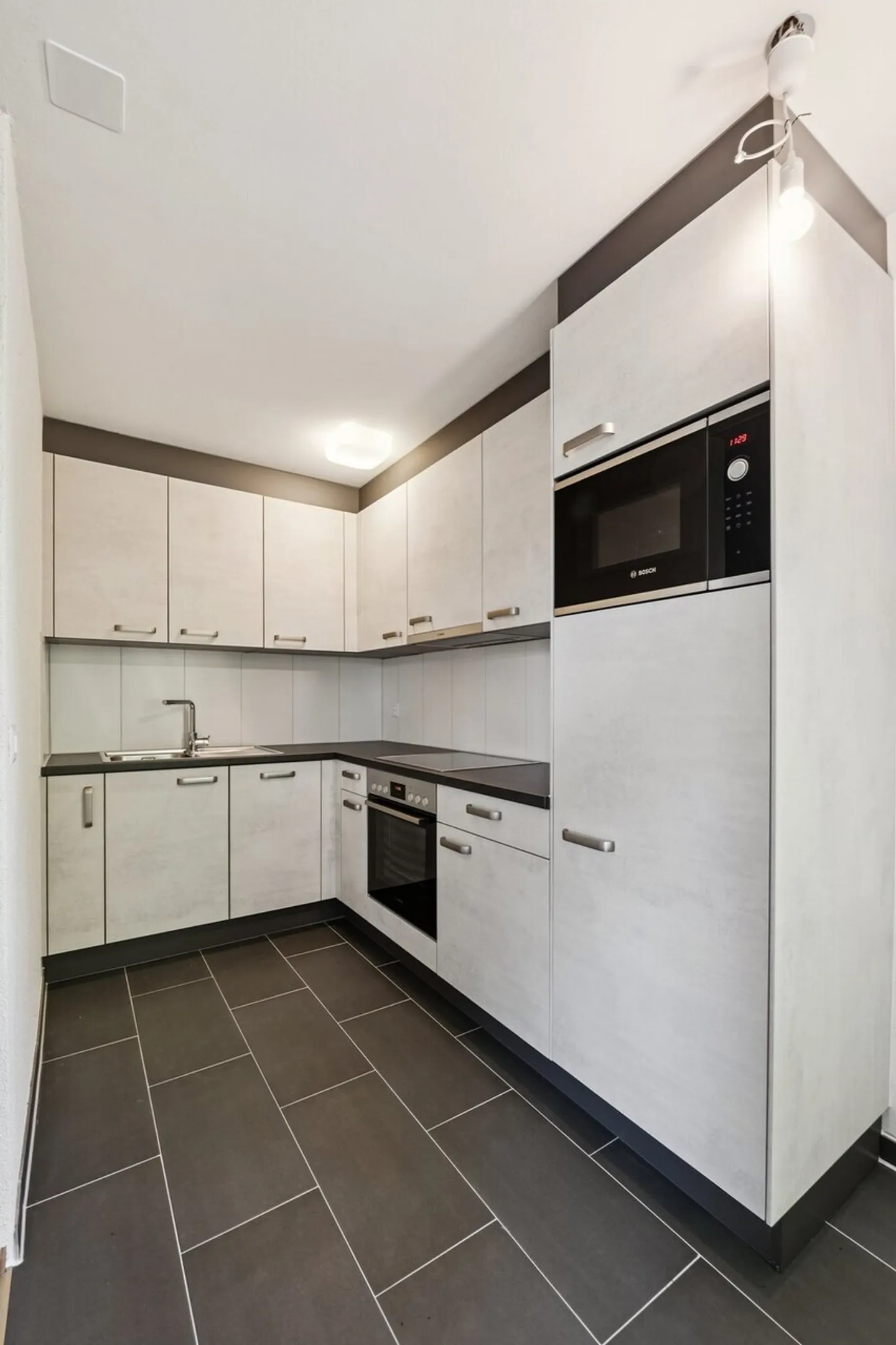 Renovated 2.5 Room Apartment - Photo 1 of 7