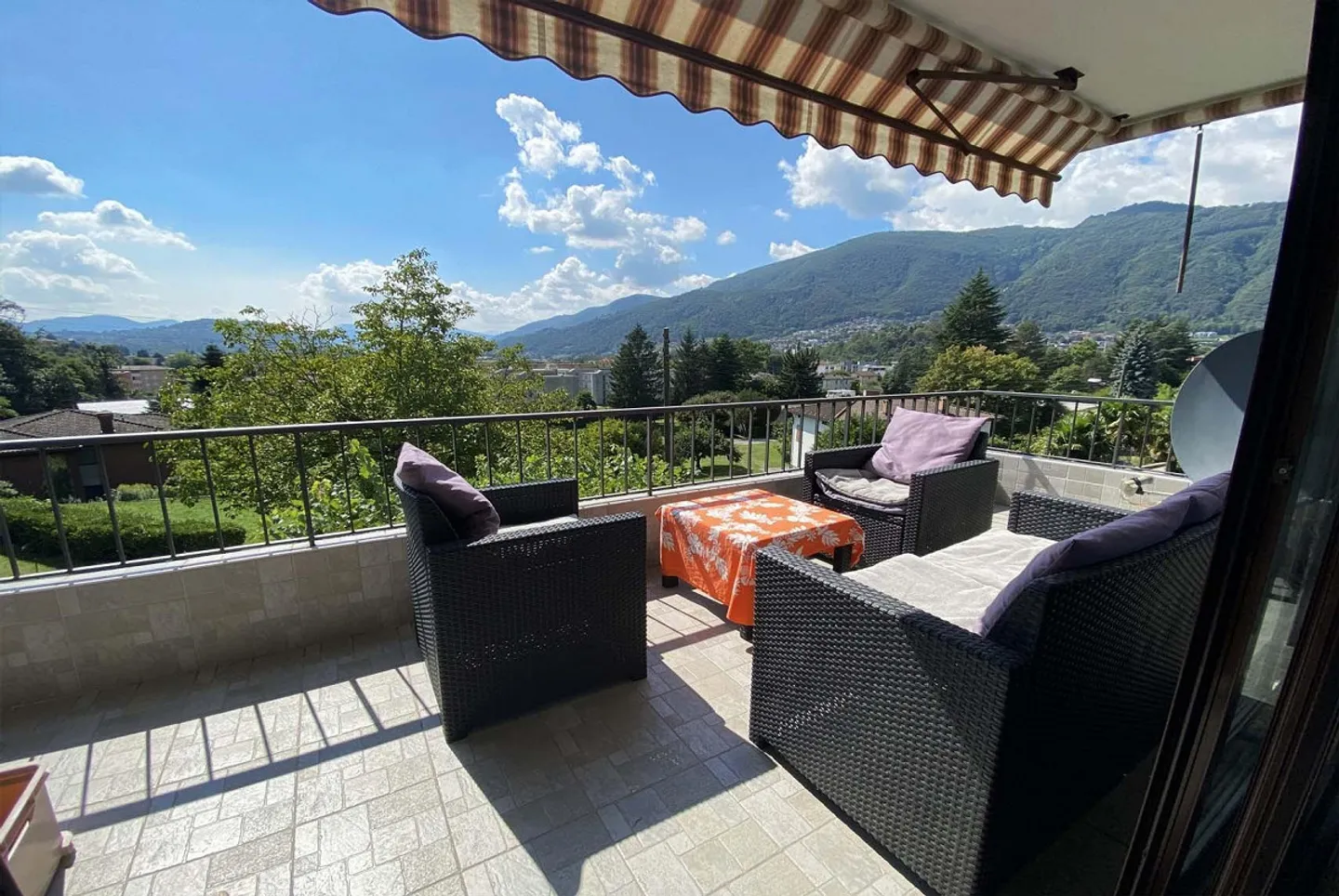 Semi-Detached House 8.5 with Large Buildable Plot in Lamone - Photo 7 of 11