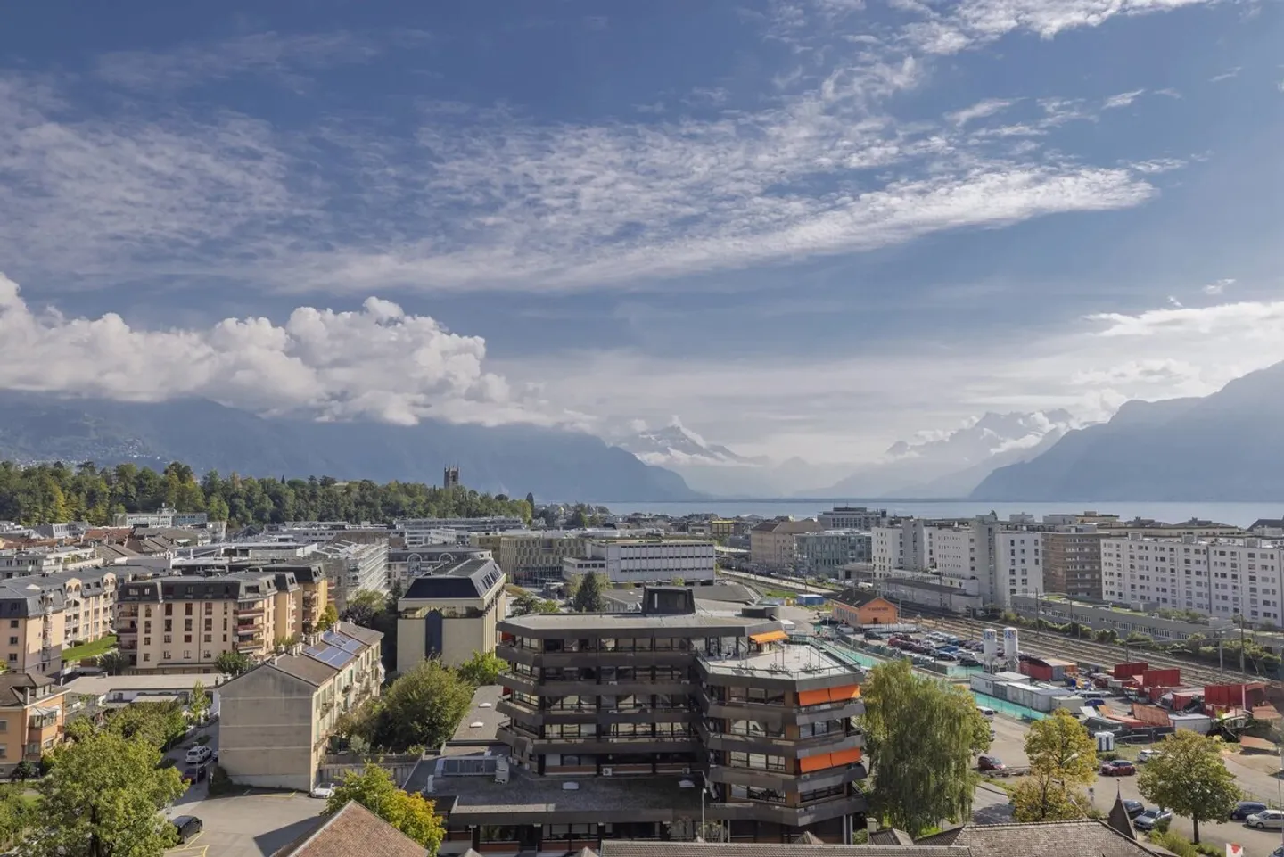 Superb 5.5 room penthouse with a view! - Photo 12 of 13