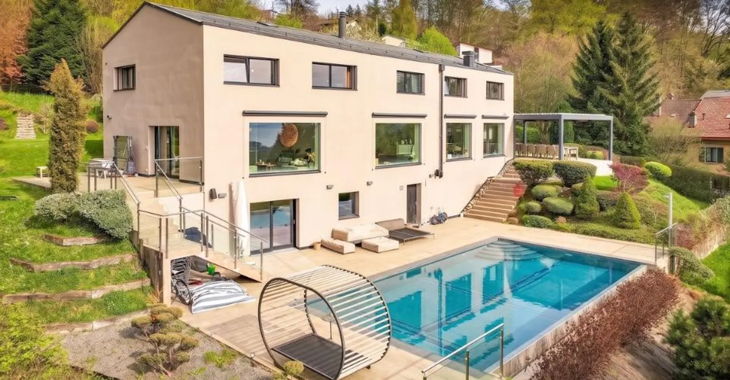 Contemporary Elegance with Panoramic View of Lake Geneva - Photo 1 of 10