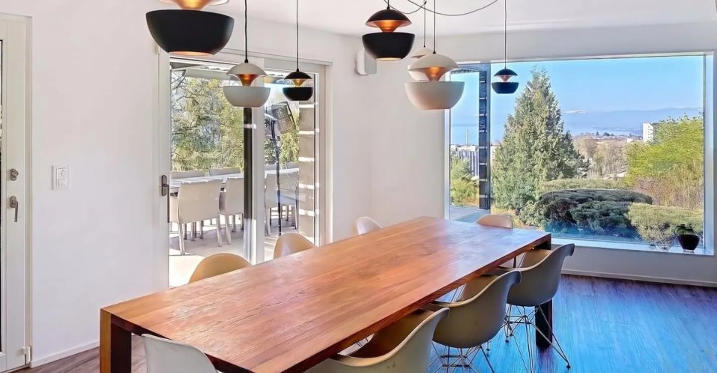 Contemporary Elegance with Panoramic View of Lake Geneva - Photo 5 of 10