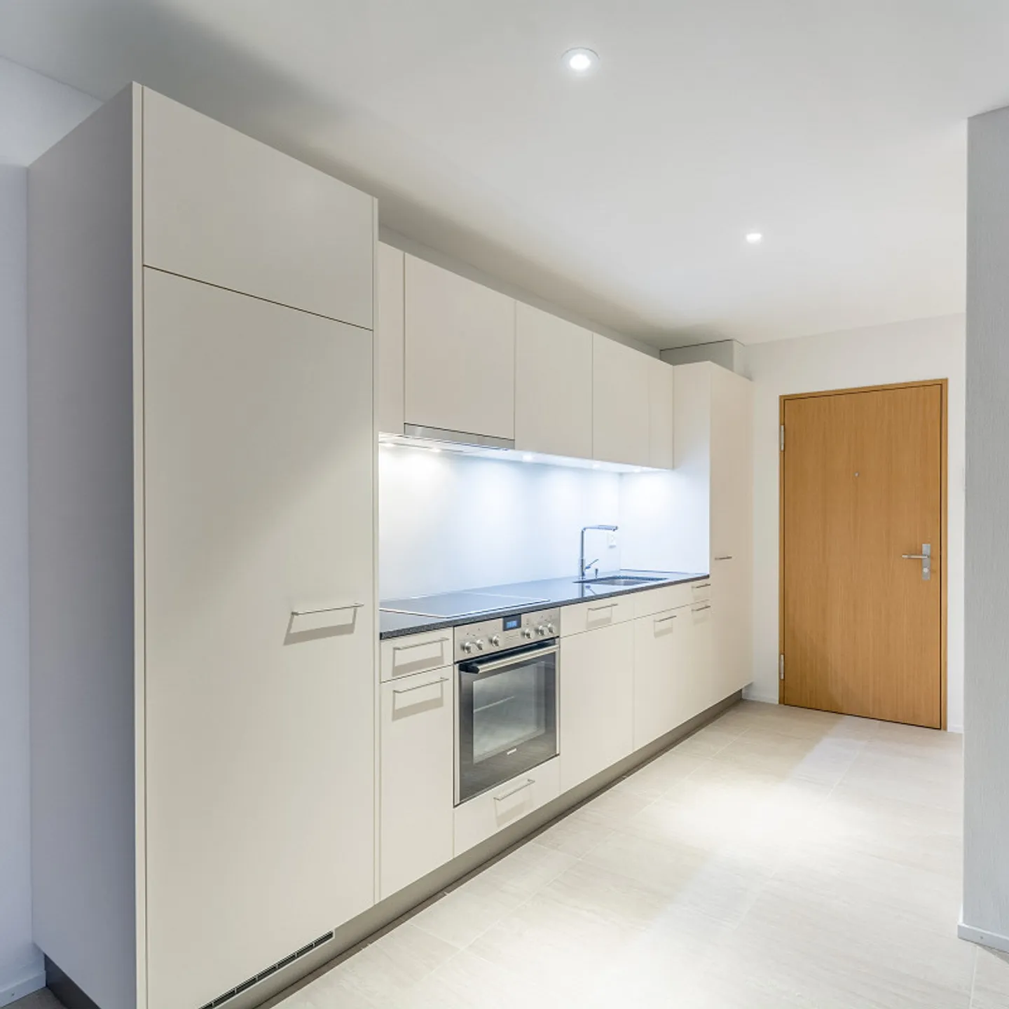 Appartement moderne et exclusif de 1.5 pièces au 5ème étage - Photo 3 sur 5