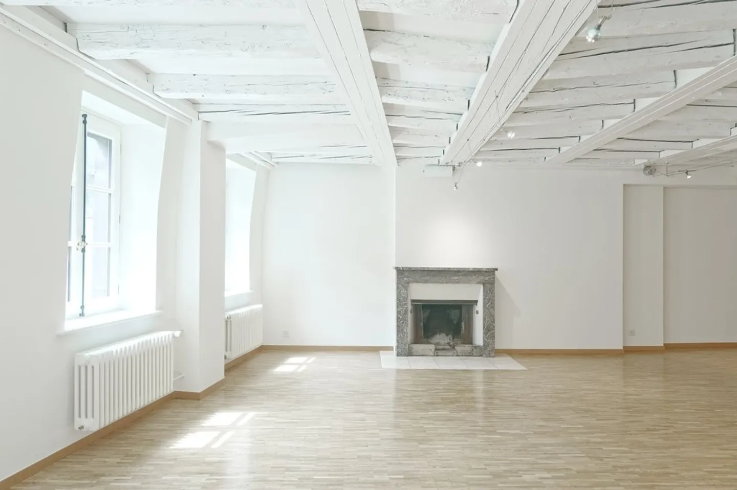 Rare: Appartement en plein coeur des rues basses - Photo 2 sur 11