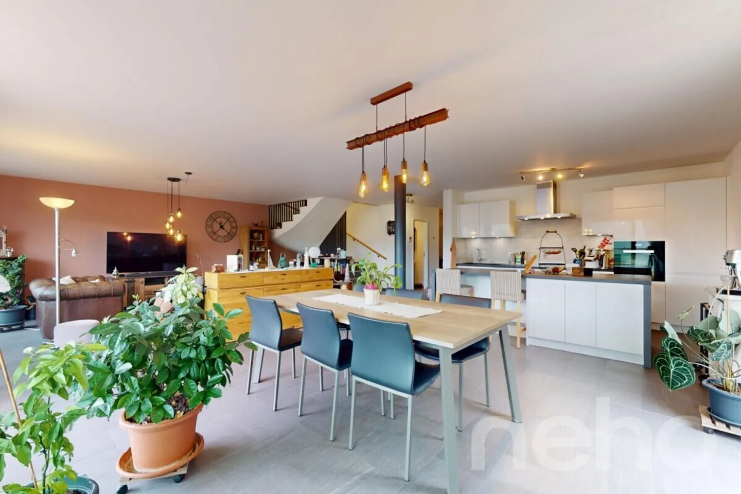 Stunning 5.5 room apartment in Locle with a large terrace - Photo 3 of 12