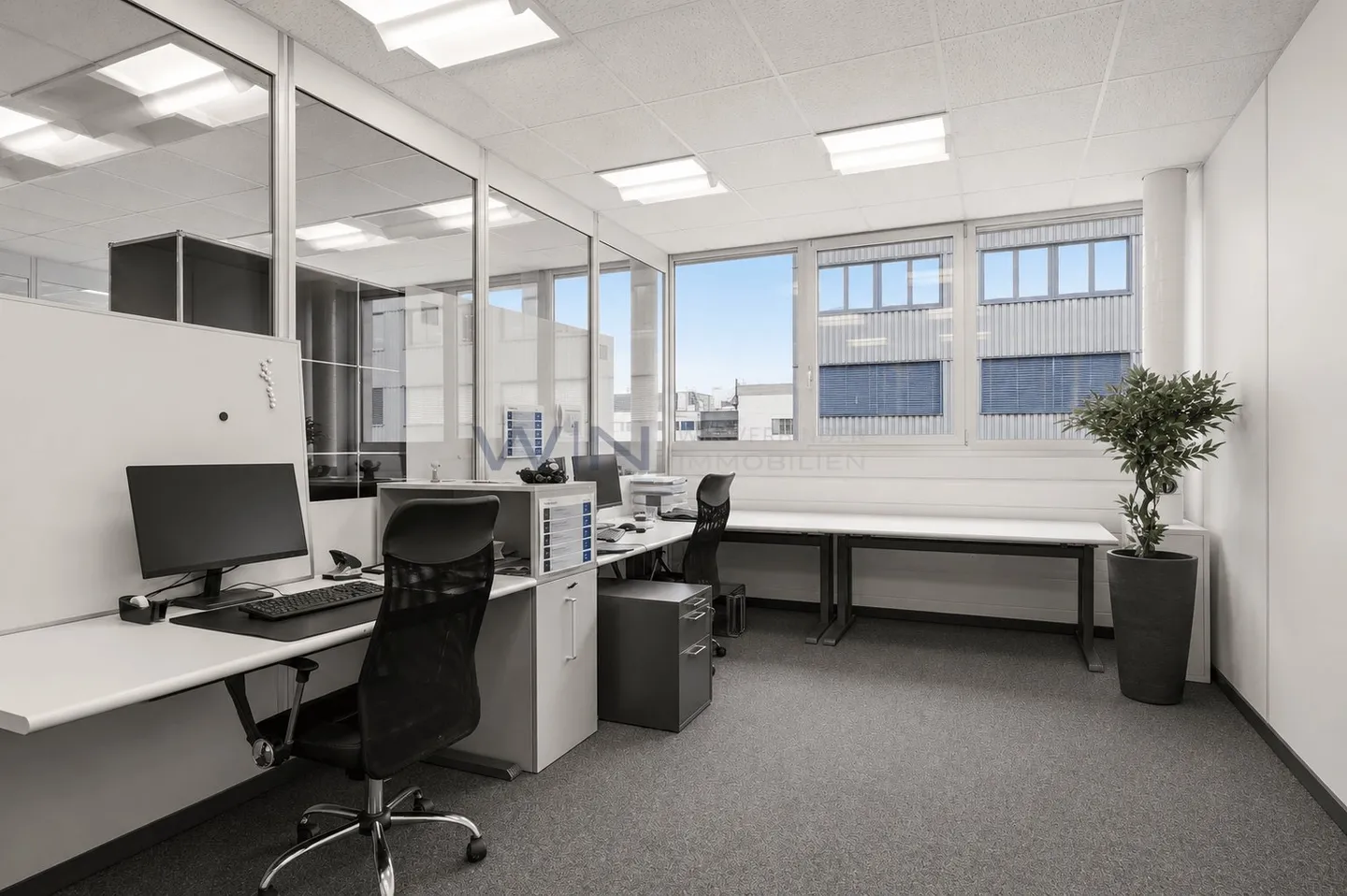 Office space for rent - Photo 4 of 10