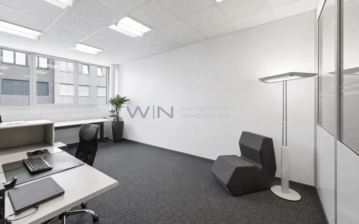 Office space for rent - Photo 7 of 10