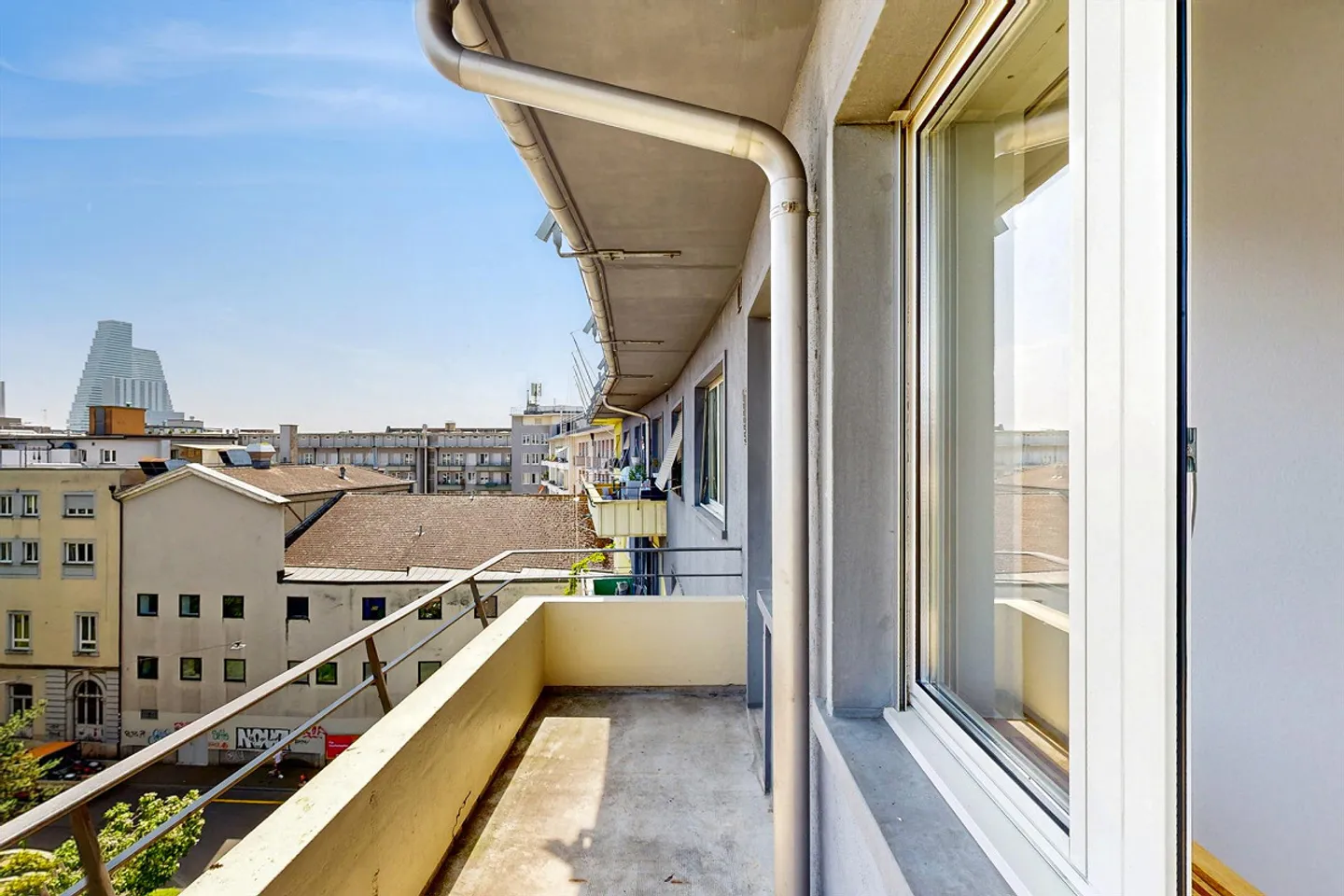 Maison spacieuse avec beaucoup de potentiel - Photo 5 sur 12