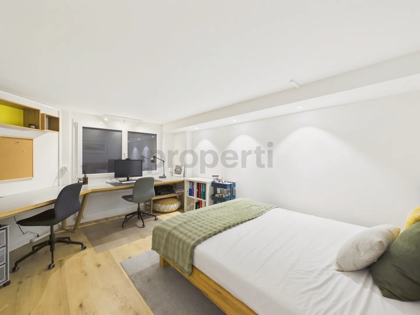Giardino accogliente e soleggiato e atmosfera familiare in un ambiente adatto alle famiglie - Foto 7 di 13