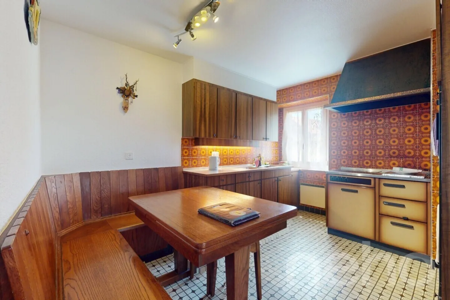 Familienhaus zur Renovierung mit einzigartigem Baupotenzial in Fey - Foto 7 von 13