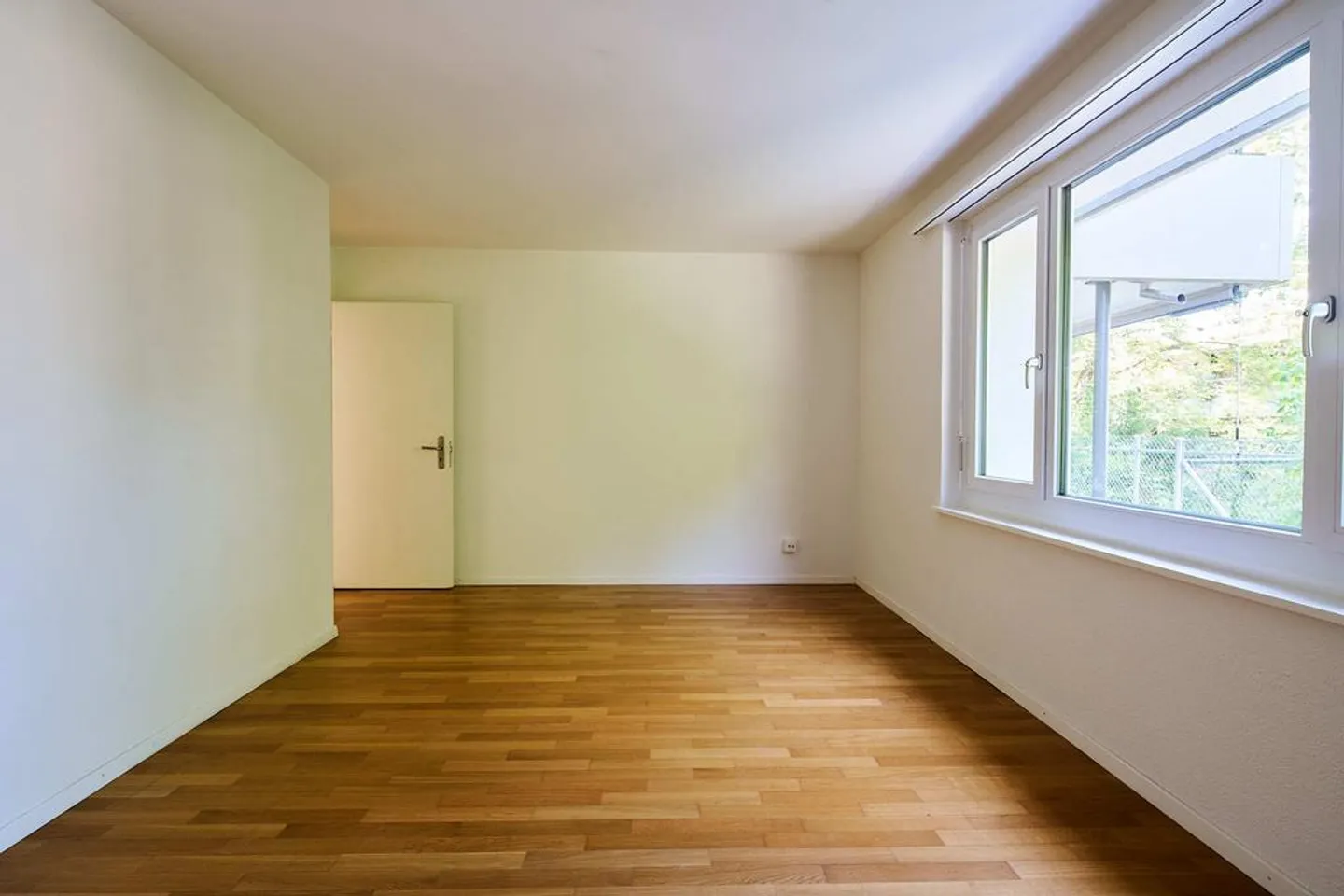 Helle 4.5-Zimmerwohnung in Wollishofen - Foto 6 von 11