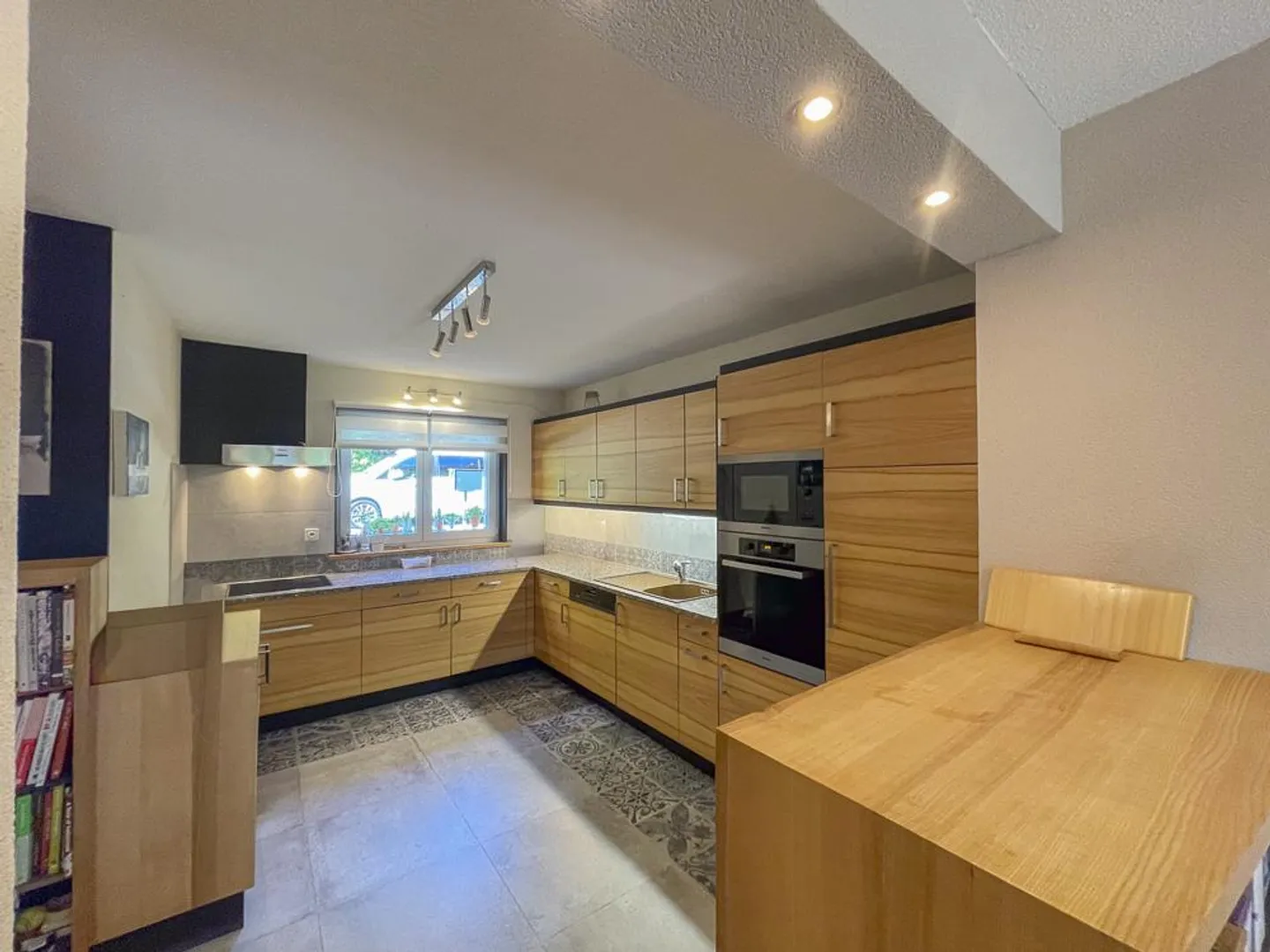 Casa singola in affitto - Foto 2 di 13