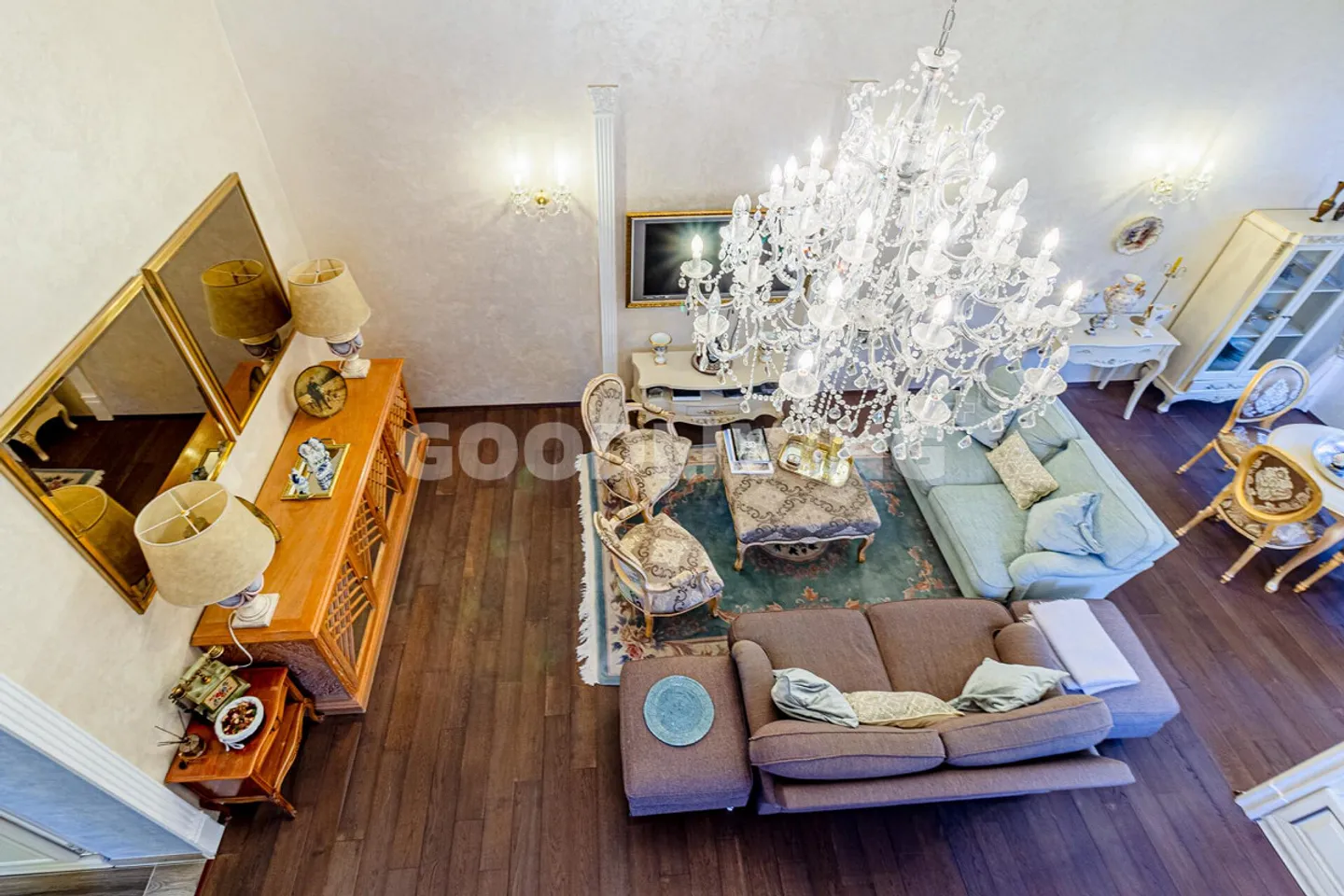 Classic Elegance Meets Atmosphere - Photo 9 of 9