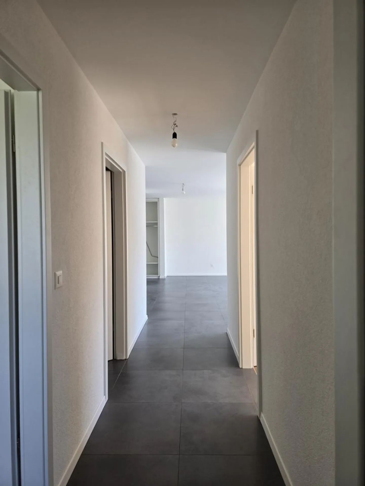Appartement de 4.5 pièces au 1er étage, 100 m2, avec ascenseur - Photo 3 sur 13