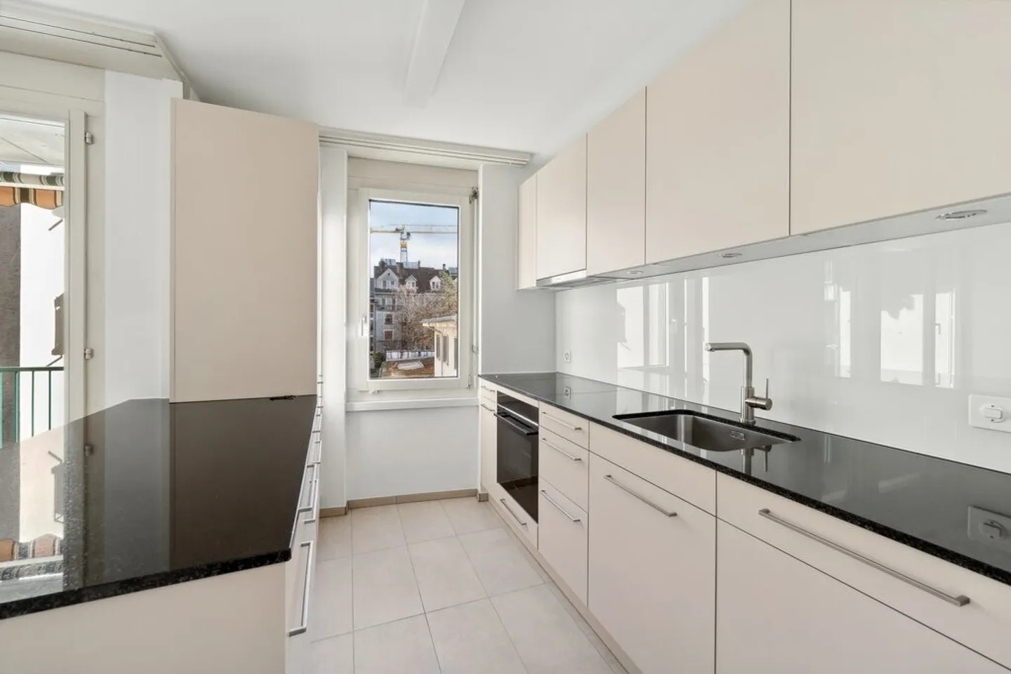 Appartement spacieux à louer dans un emplacement central à Bâle - Photo 5 sur 9